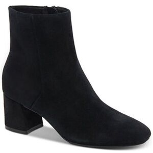 NWT Elegant Black Ankle Booties